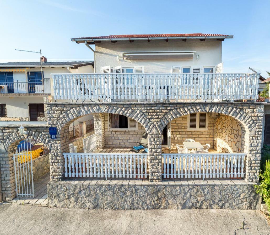 Apartments The Heart Of Croatia Pirovac Exterior foto