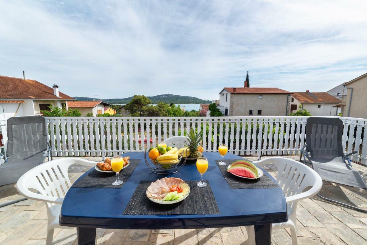 Apartments The Heart Of Croatia Pirovac Exterior foto